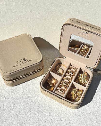 Monroe Jewellery Case